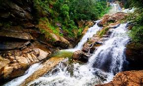 Visit Ravana Ella Falls